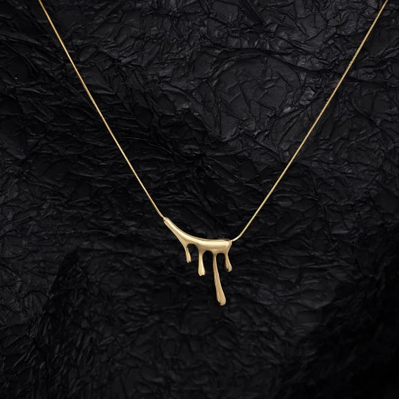 Blood-Flow-Shape-Necklace-18k-gold-plated