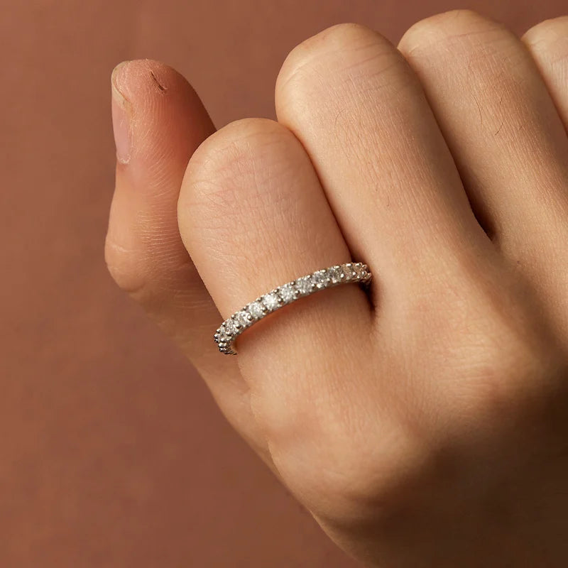 Stackable Moissanite Eternity Ring – Made of 925 Silver with a Diamond-like Shine.